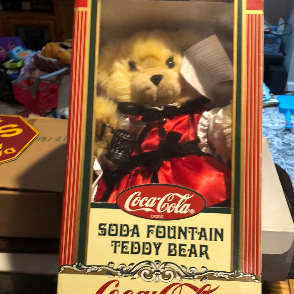 Coca-Cola soda, fountain, teddy bear